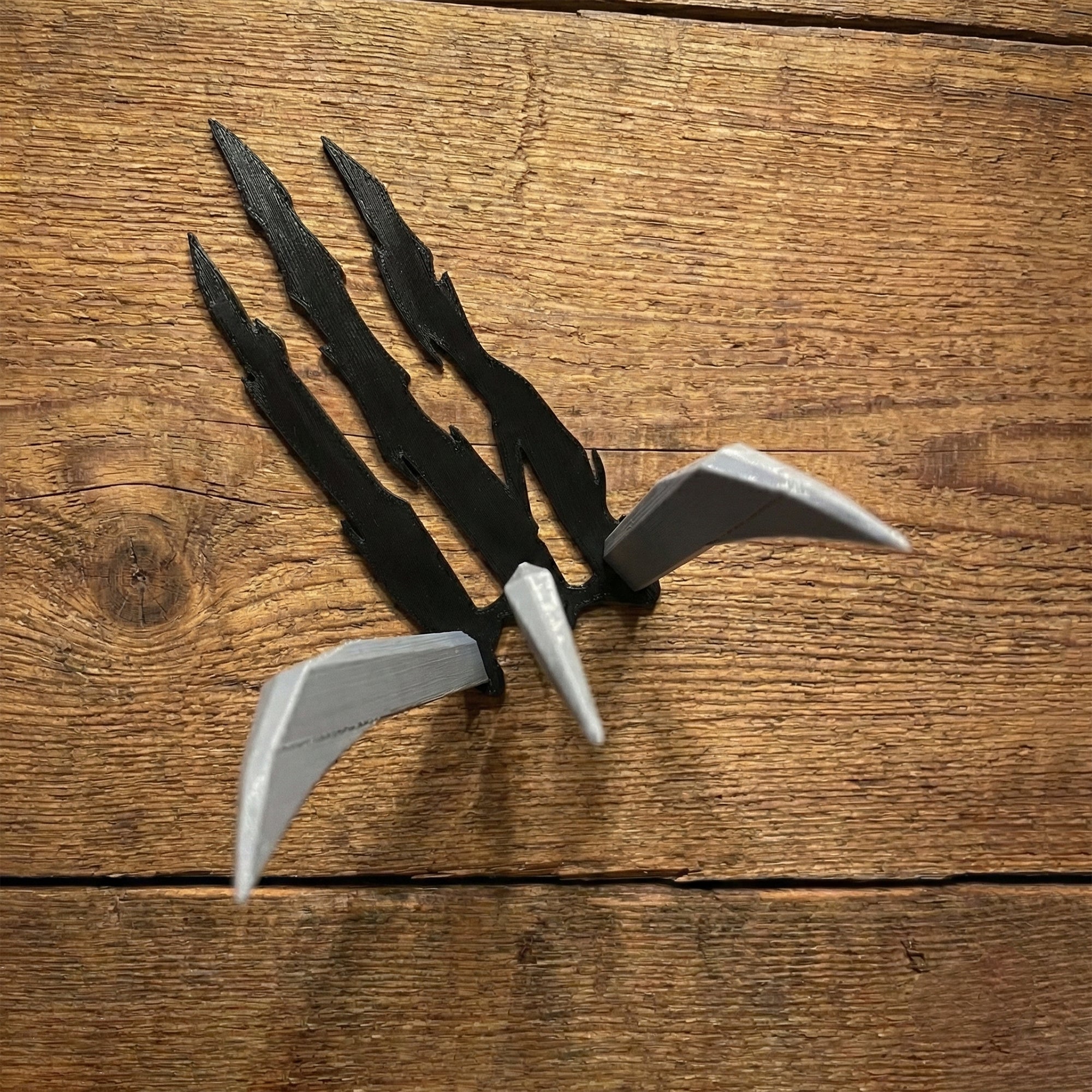3D Wolverine Claw Wall Mount